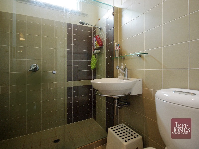 23 Jubilee Street, Greenslopes QLD 4120