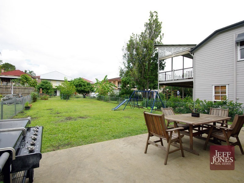 23 Jubilee Street, Greenslopes QLD 4120