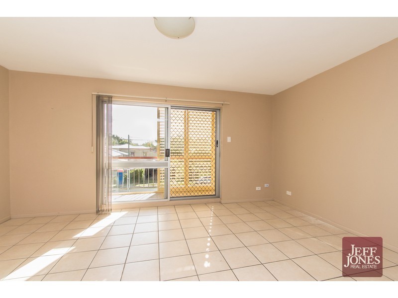 2/160 Juliette Street, Greenslopes QLD 4120