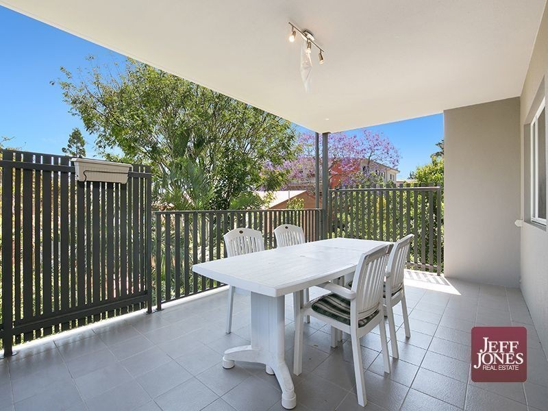 1/38 Chatsworth Road, Greenslopes QLD 4120
