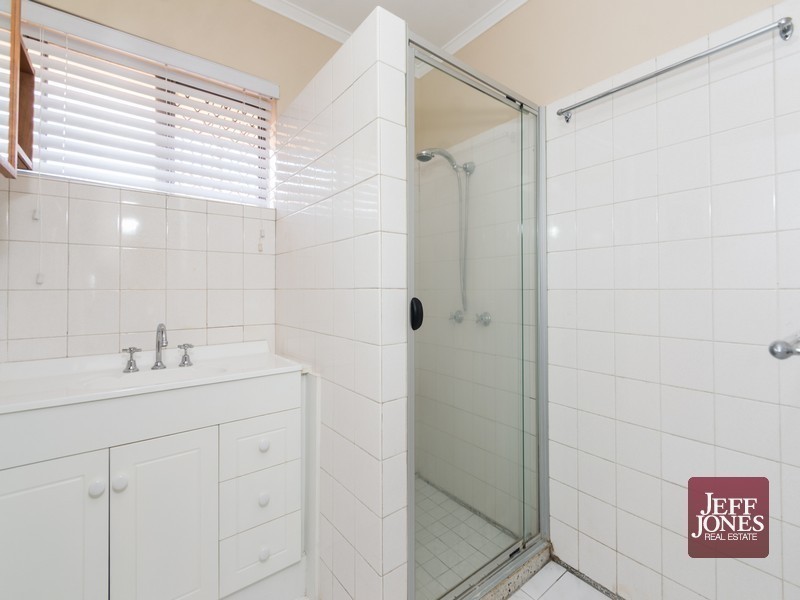 2/853 Wynnum Road, Cannon Hill QLD 4170