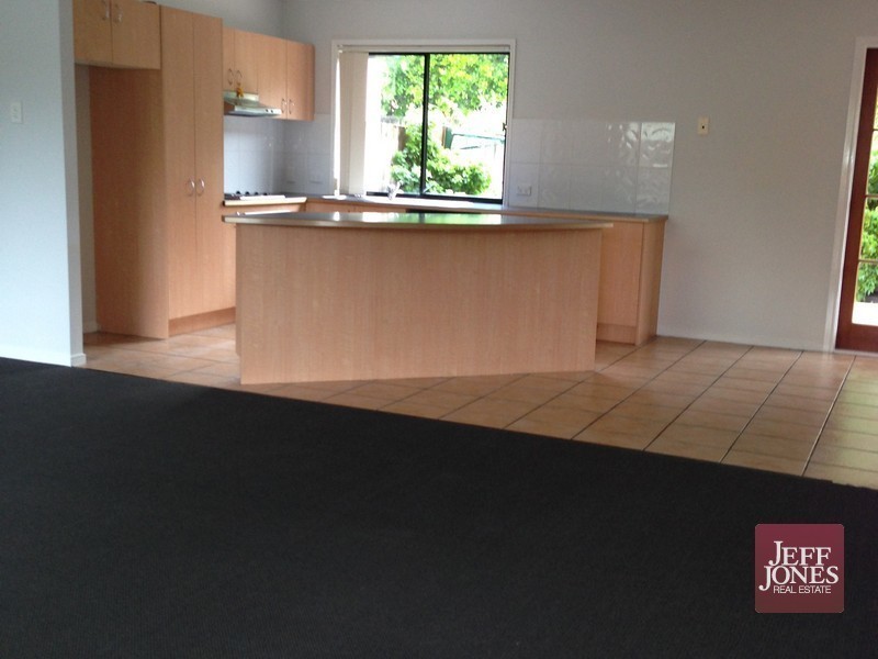 33 Newdegate Street, Greenslopes QLD 4120