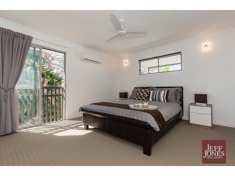 7 St Leonards Street, Coorparoo QLD 4151