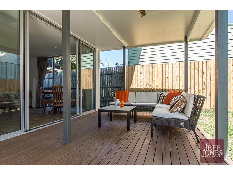 7 St Leonards Street, Coorparoo QLD 4151