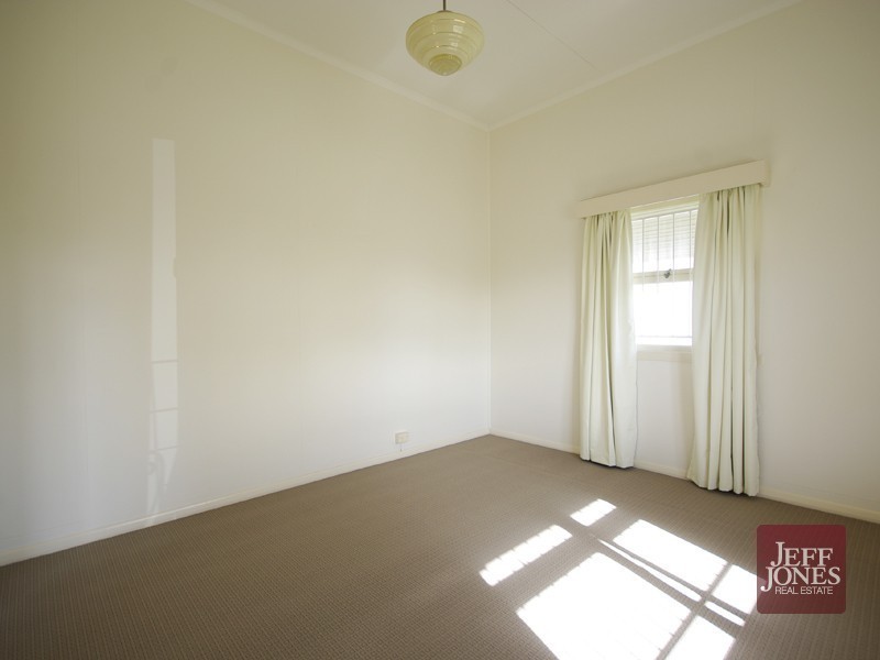 11 Salisbury Street, Woolloongabba QLD 4102