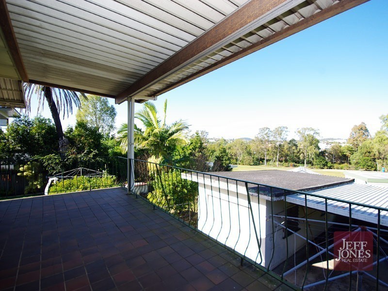 11 Salisbury Street, Woolloongabba QLD 4102