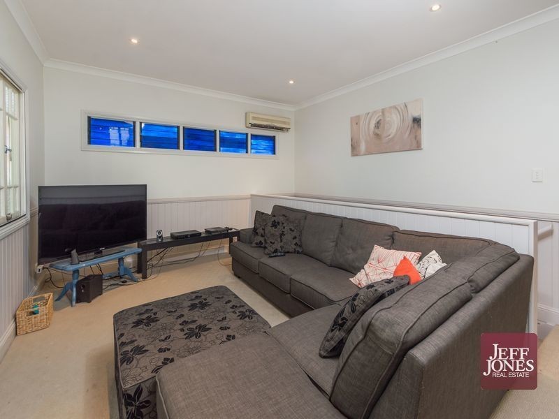 41 Longfellow Street, Norman Park QLD 4170