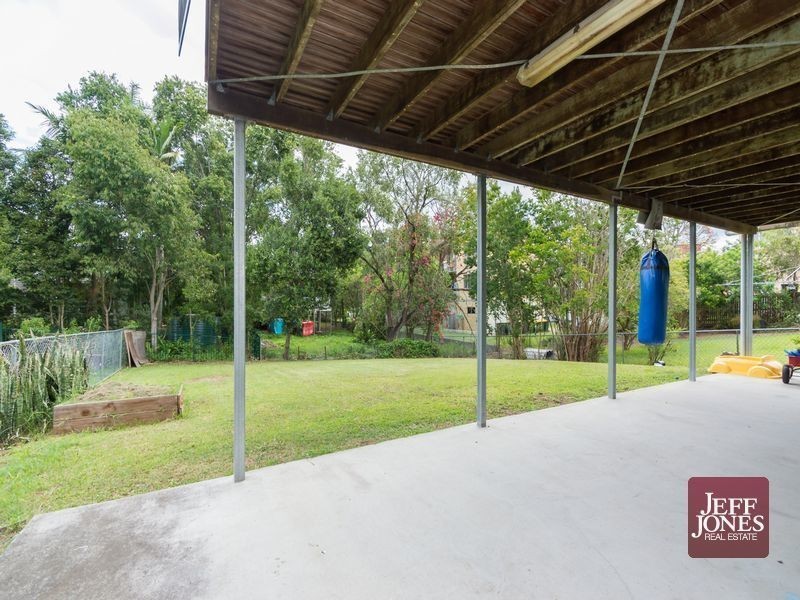 41 Longfellow Street, Norman Park QLD 4170