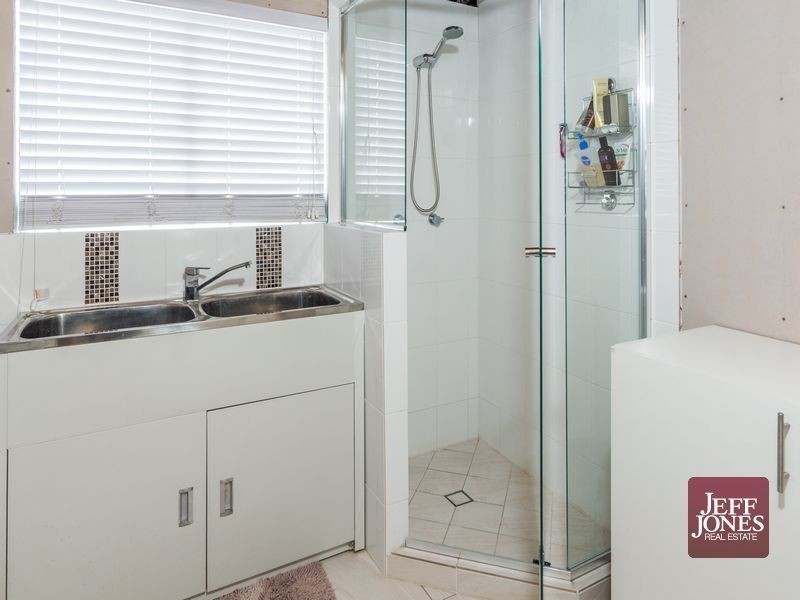 49 Blackberry Street, Mansfield QLD 4122