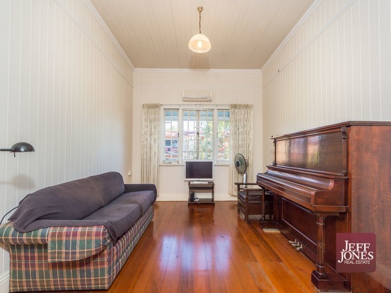 16 Somervell Street, Annerley QLD 4103