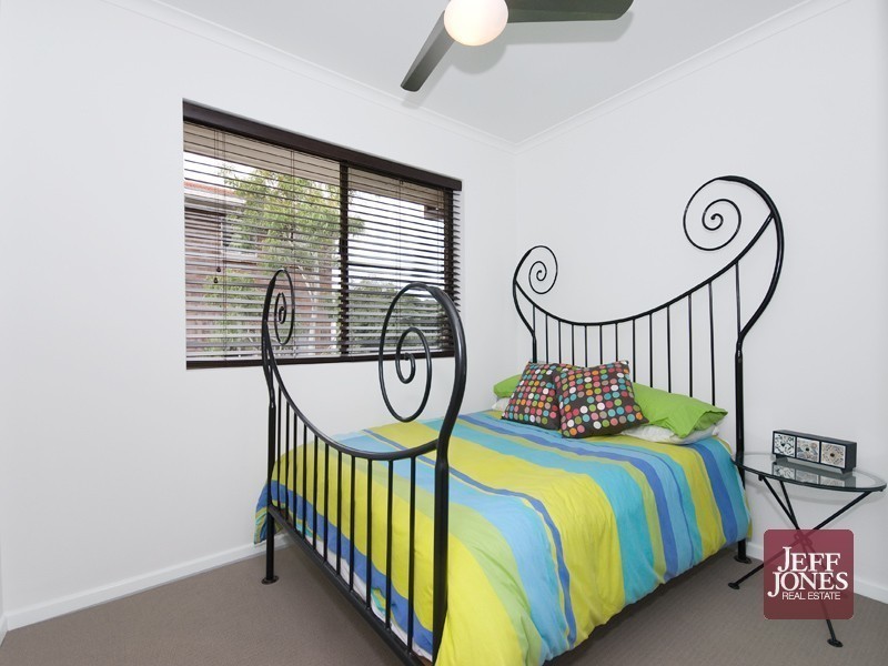 6/84 Victoria Terrace, Greenslopes QLD 4120