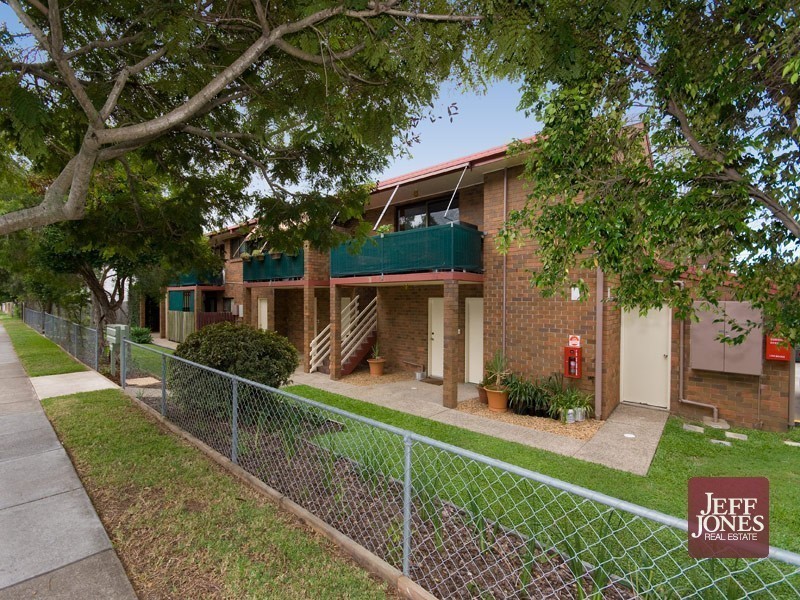 6/84 Victoria Terrace, Greenslopes QLD 4120