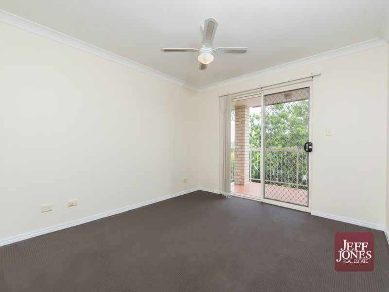 4/16 Knowsley Street, Greenslopes QLD 4120