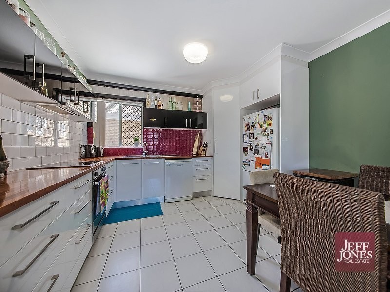 2/56 Knowsley Street, Greenslopes QLD 4120