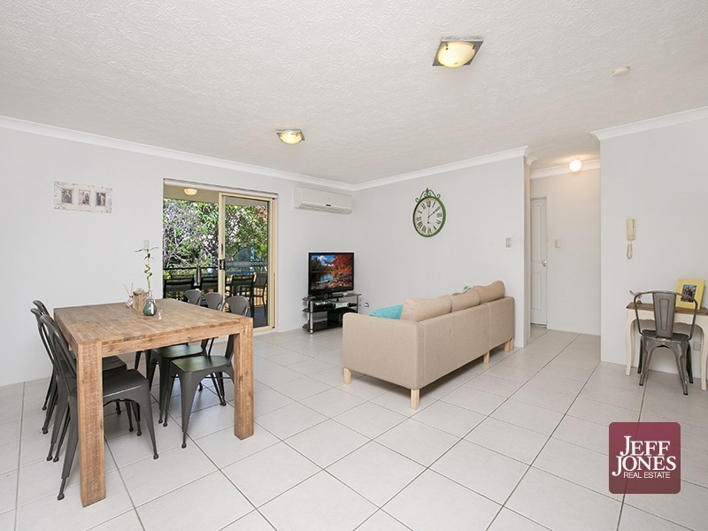 6/27 Nelson Street, Coorparoo QLD 4151