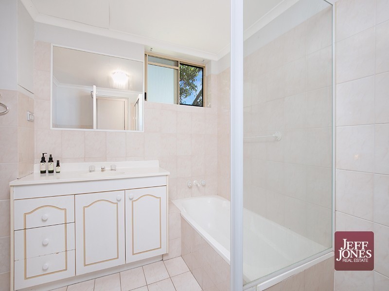 6/27 Nelson Street, Coorparoo QLD 4151