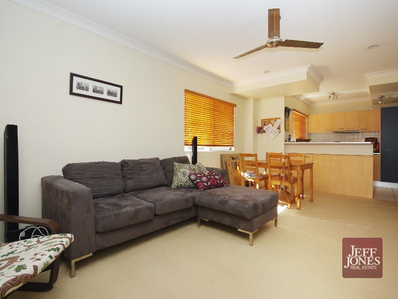 2/25 Yeronga Street, Yeronga QLD 4104