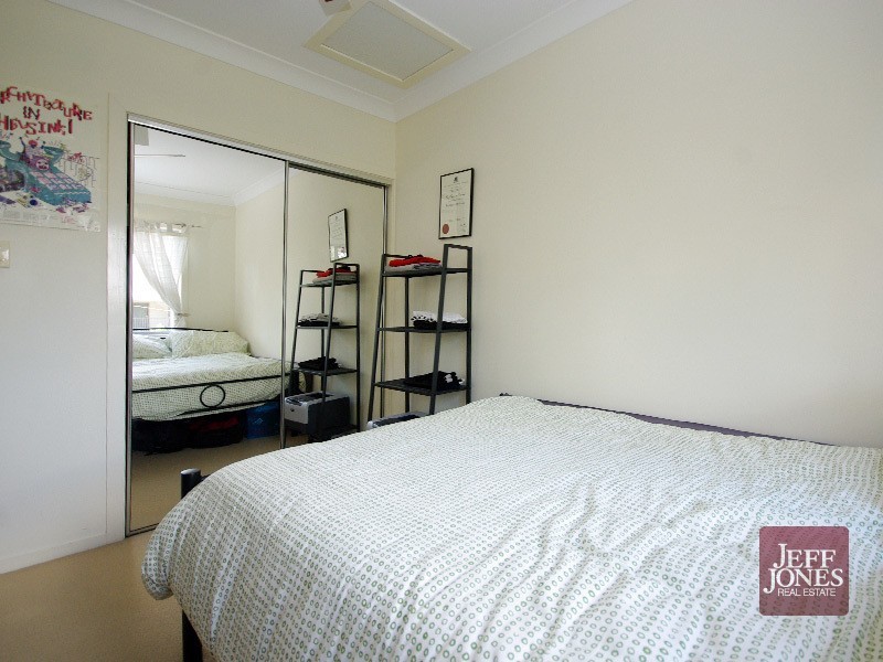 2/25 Yeronga Street, Yeronga QLD 4104