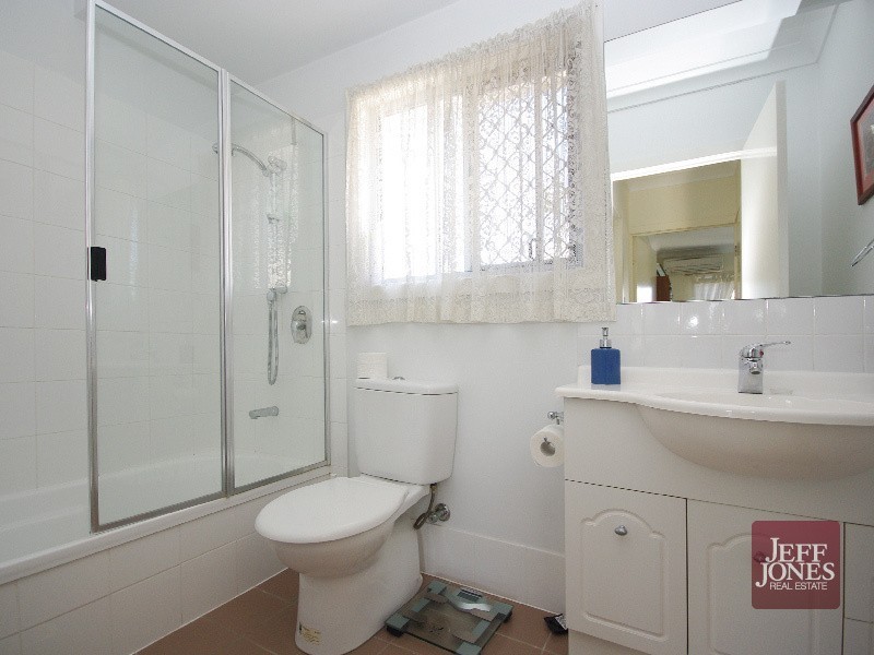 2/25 Yeronga Street, Yeronga QLD 4104