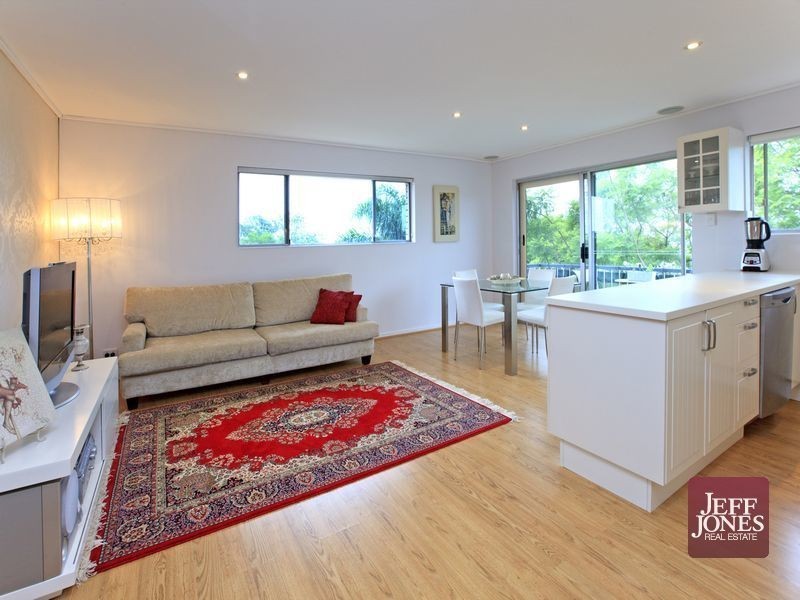 5/8 Barradine Street, Greenslopes QLD 4120