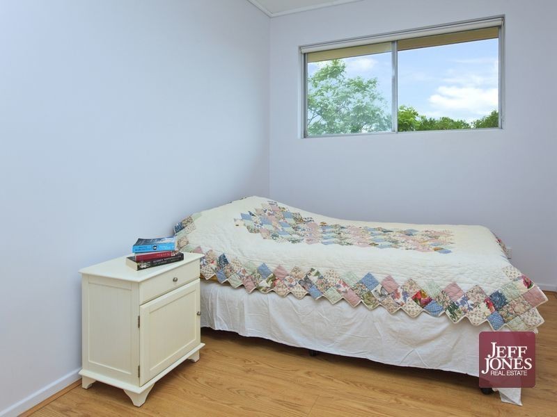 5/8 Barradine Street, Greenslopes QLD 4120