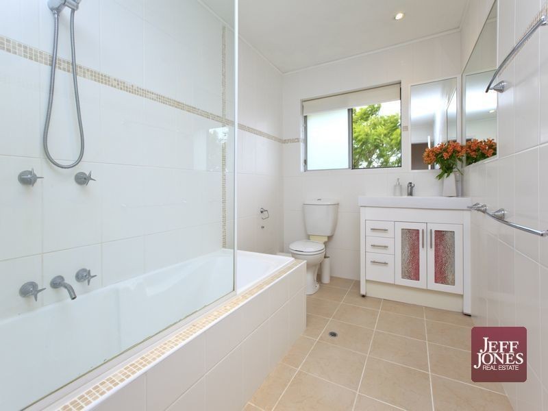 5/8 Barradine Street, Greenslopes QLD 4120