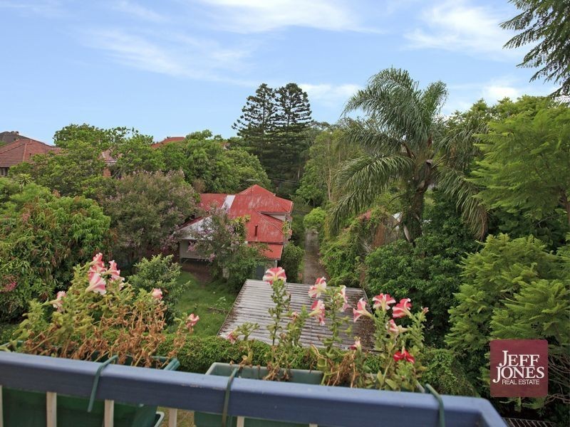 5/8 Barradine Street, Greenslopes QLD 4120