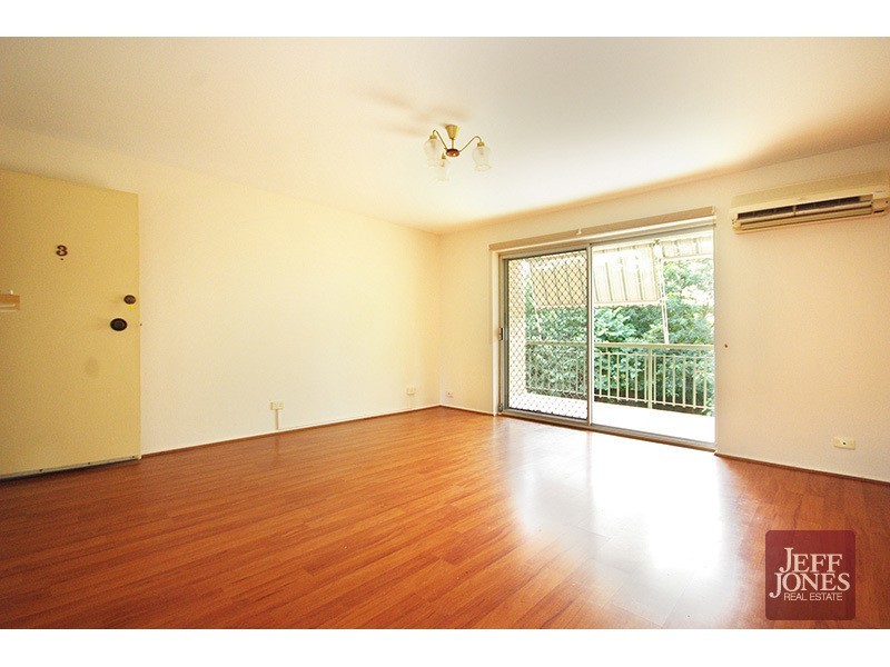 3/65 Raby Road, Coorparoo QLD 4151