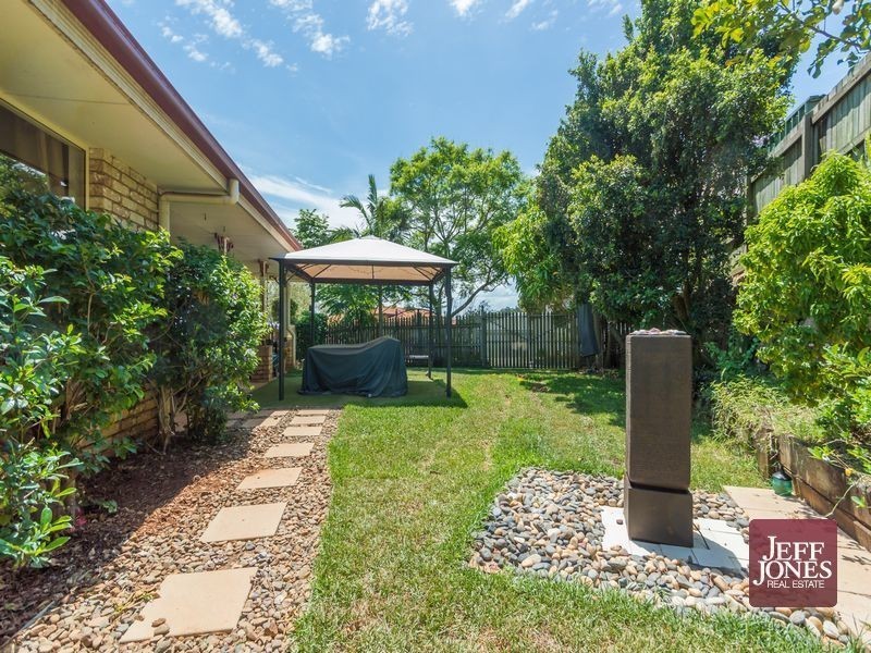 6 Crown Place, Carindale QLD 4152