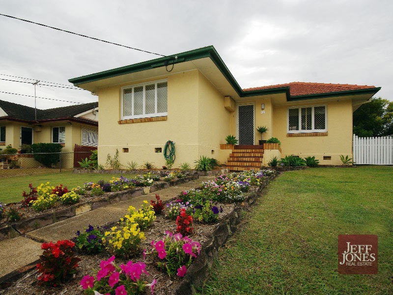 39 Sapphire Street, Holland Park QLD 4121