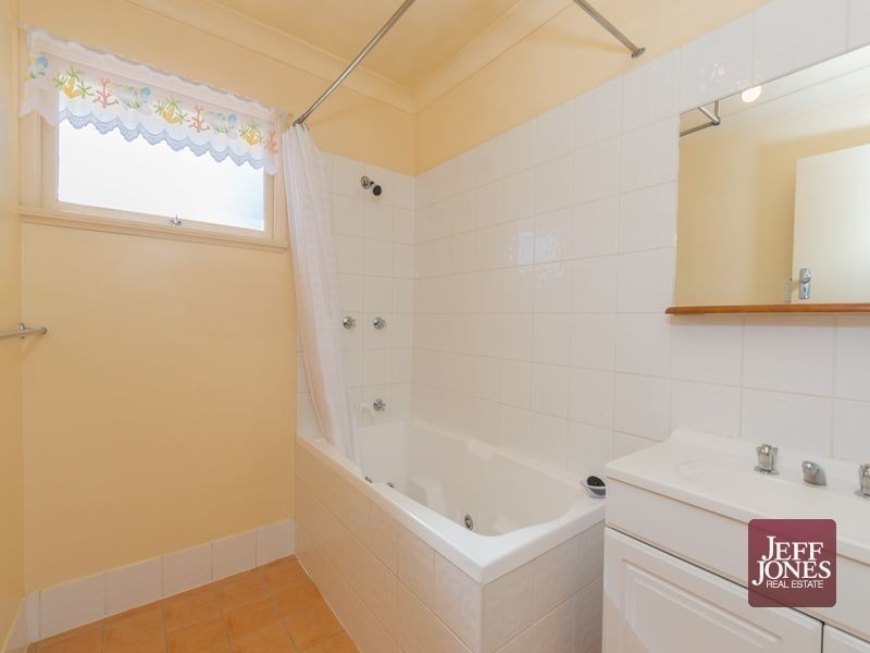 38 Merle Street, Carina QLD 4152