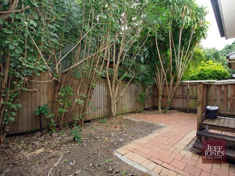 1/46 Gladys Street, Greenslopes QLD 4120