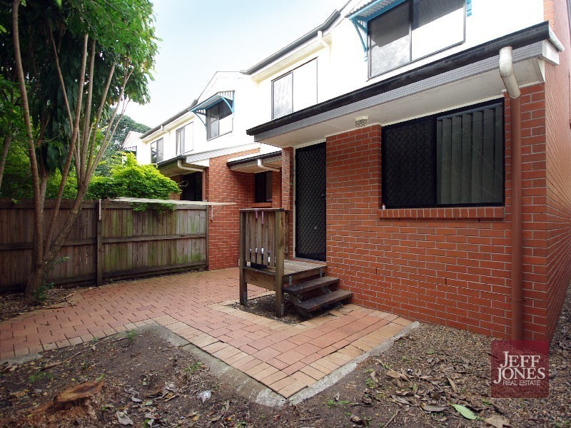 1/46 Gladys Street, Greenslopes QLD 4120