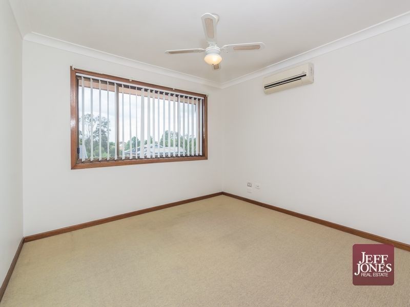 6 Rossmoya Street, Carindale QLD 4152