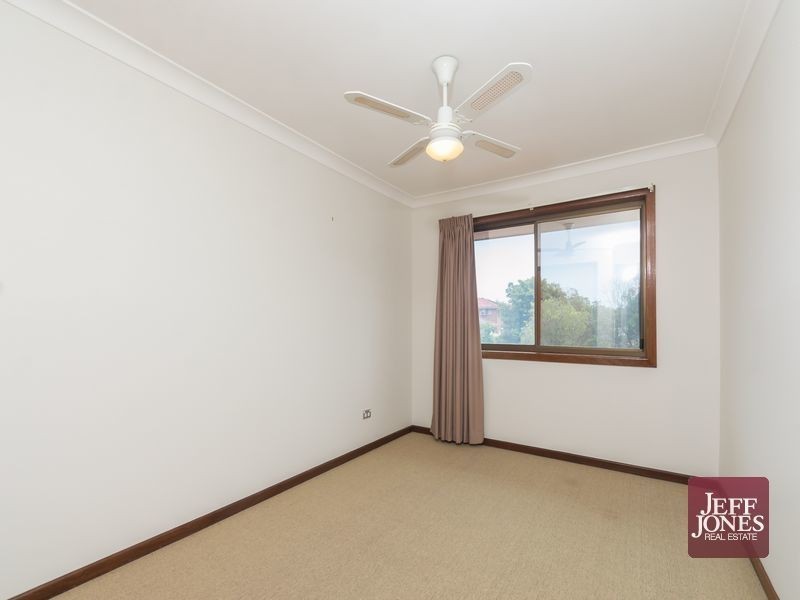 6 Rossmoya Street, Carindale QLD 4152