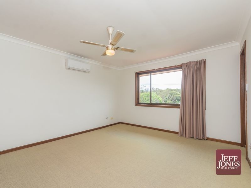 6 Rossmoya Street, Carindale QLD 4152