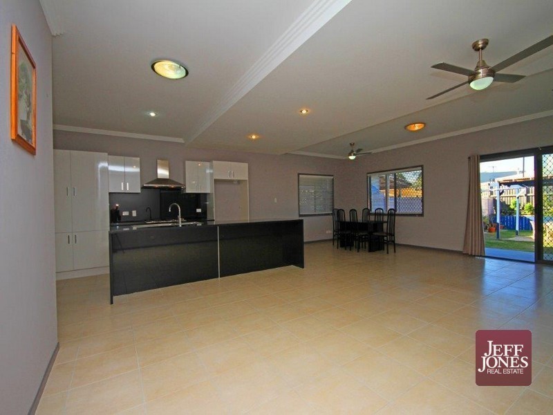 3 Burke Street, Coorparoo QLD 4151