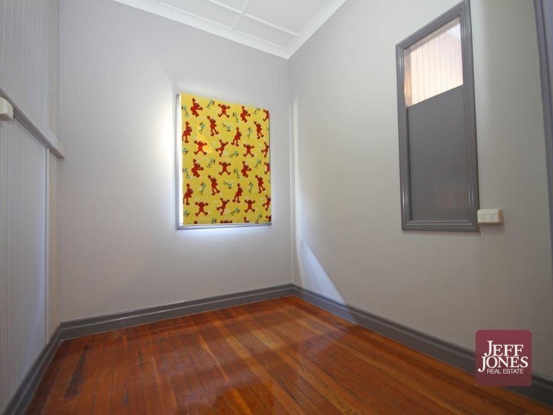 3 Burke Street, Coorparoo QLD 4151