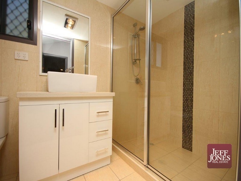 3 Burke Street, Coorparoo QLD 4151