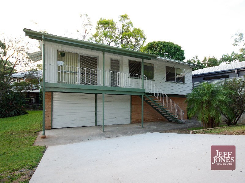 76 Woodville Place, Annerley QLD 4103