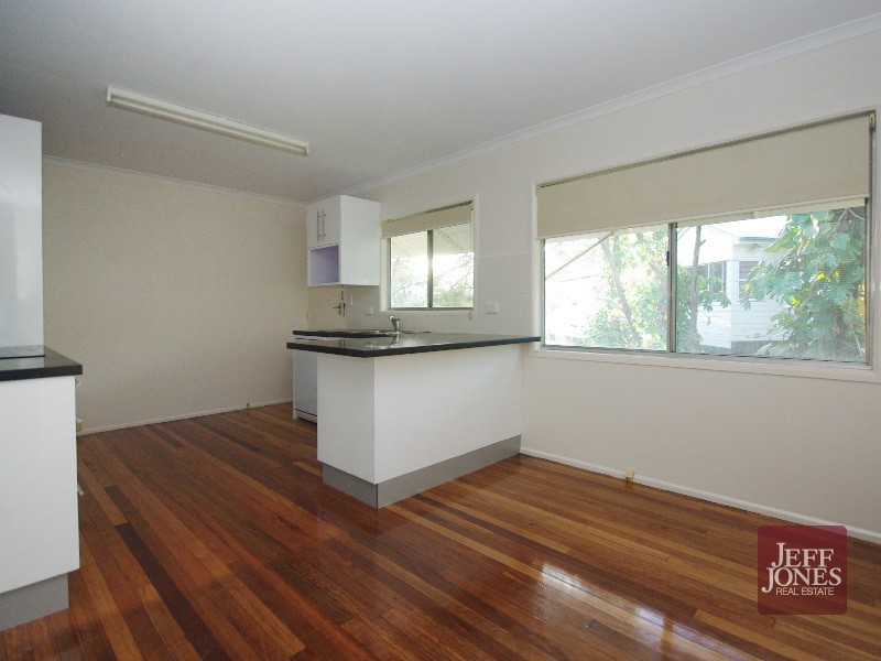 76 Woodville Place, Annerley QLD 4103