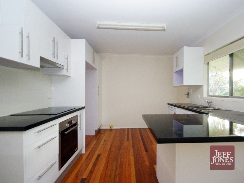 76 Woodville Place, Annerley QLD 4103