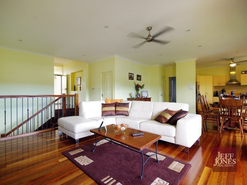 12 Arncliffe Close, Carindale QLD 4152