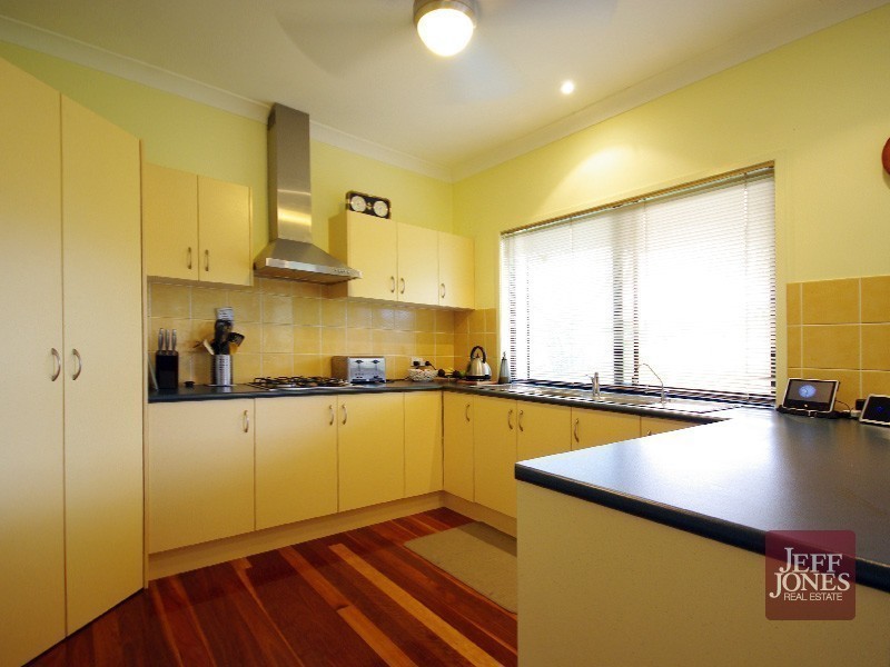 12 Arncliffe Close, Carindale QLD 4152