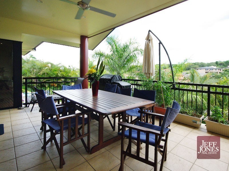 12 Arncliffe Close, Carindale QLD 4152