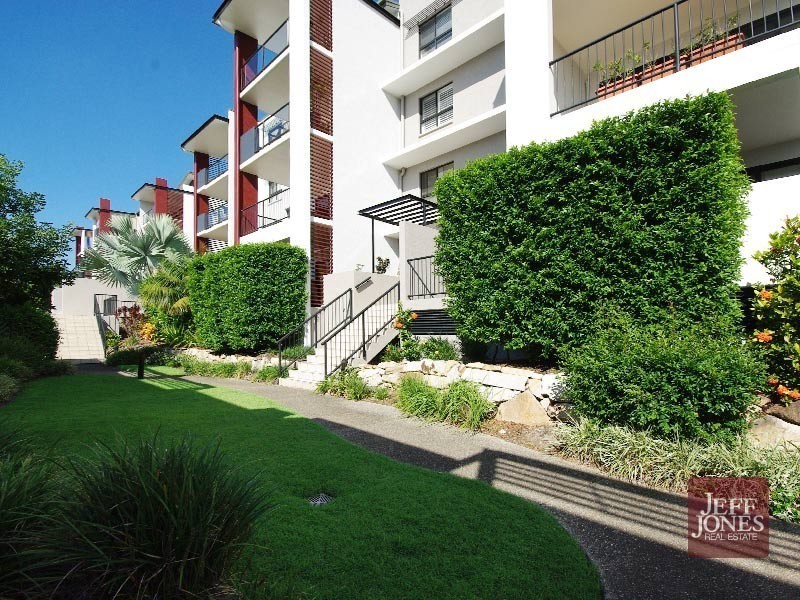 20/11 Kitchener Street, Coorparoo QLD 4151