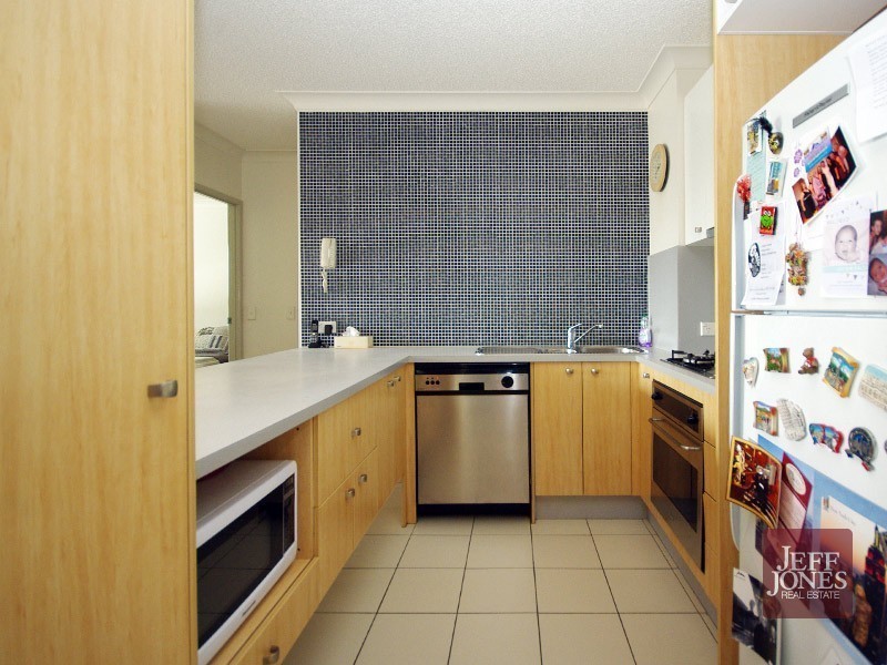 20/11 Kitchener Street, Coorparoo QLD 4151