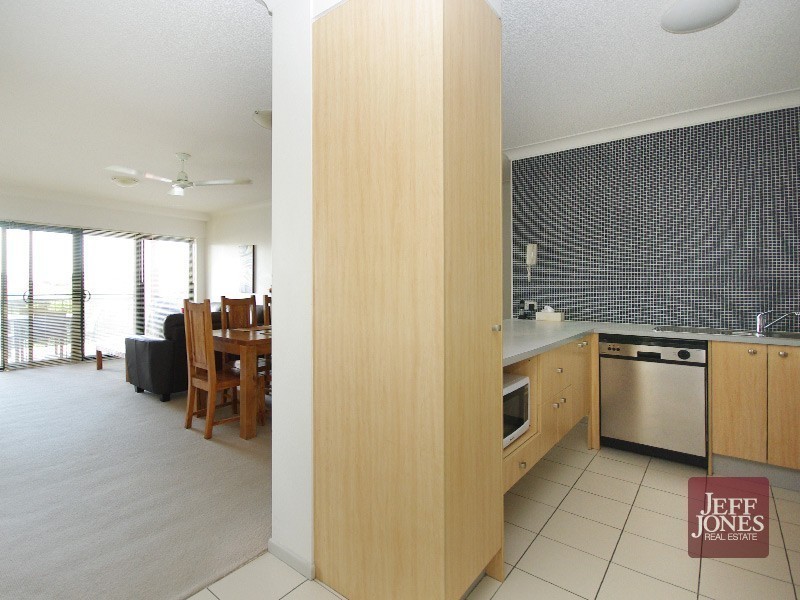 20/11 Kitchener Street, Coorparoo QLD 4151