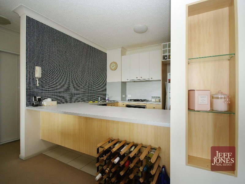 20/11 Kitchener Street, Coorparoo QLD 4151