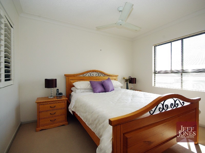 20/11 Kitchener Street, Coorparoo QLD 4151